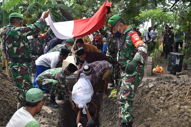 Dandim Demak Pimpin Upacara Pemakaman Militer Almarhum Peltu Rohmanto