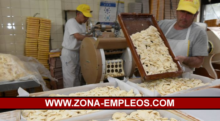 SE BUSCA AYUDANTE DE COCINA PARA FÁBRICA DE PASTAS