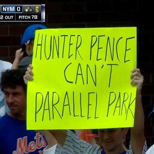 HBWHOF: HUNTER PENCE SIGNS, CHRISSY TEIGEN & ZOE SALDANA