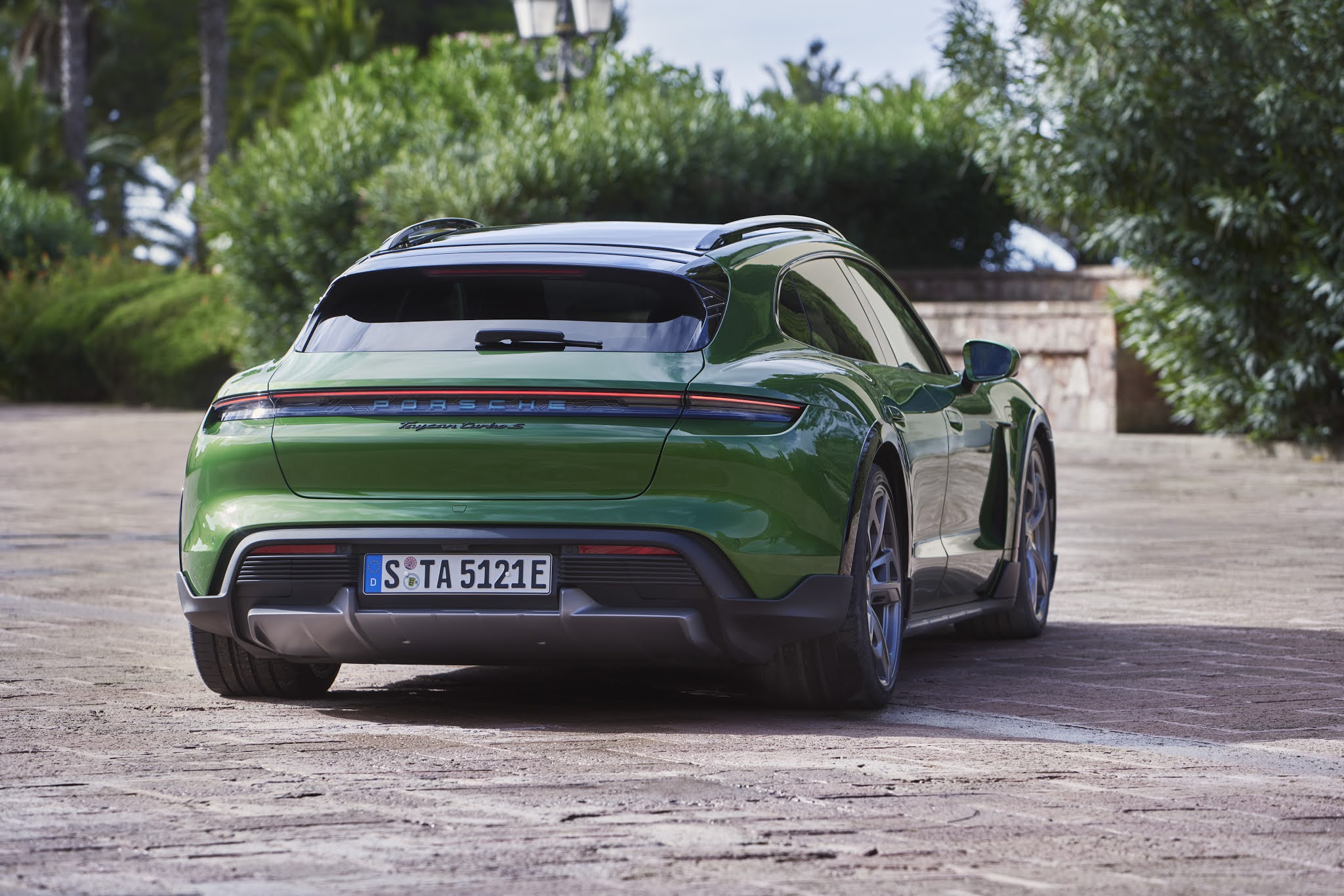 El Porsche Taycan Cross Turismo tiene un precio en España que parte de