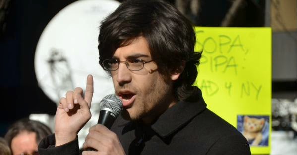 Aaron Swartz: el joven que murió tratando de liberar el conocimiento académico del mundo. B7B4np2CAAAhAkO