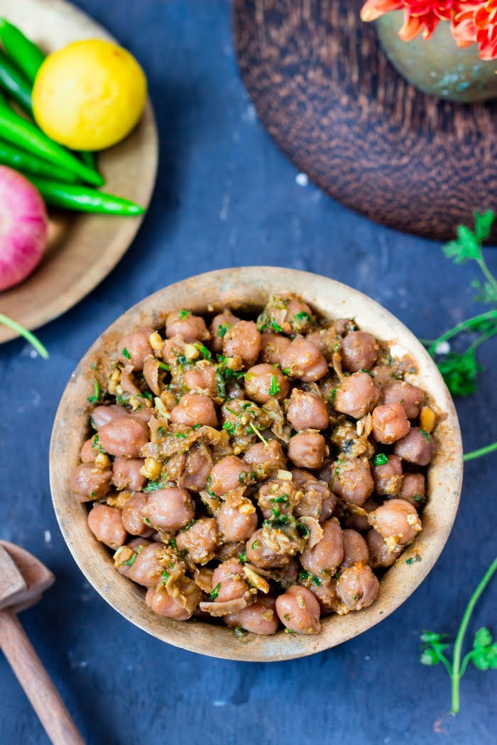 How to make Pindi Chhole, pindi chhole recipe, vegan chickpea recipe, vegan garbanzo curry recipe, how to make chhole, chhole recipe 