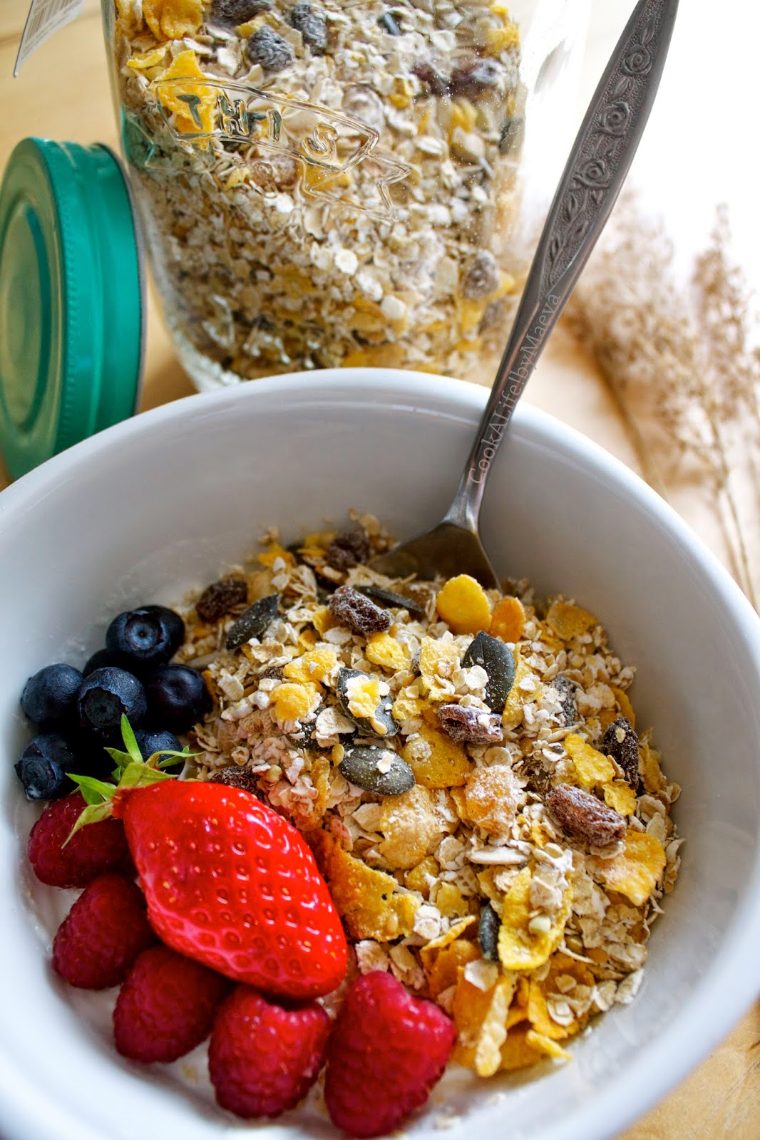 Cook A Life! by Maeva Muesli aux graines gourmandes bio { fait maison }