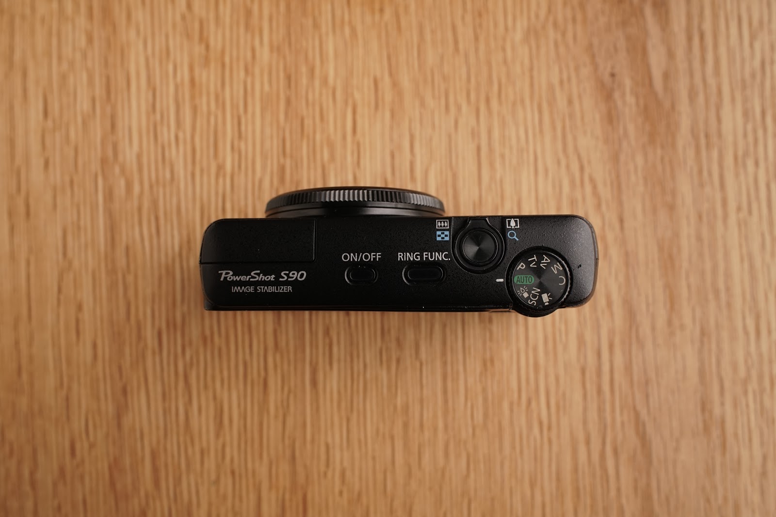 Canon S90