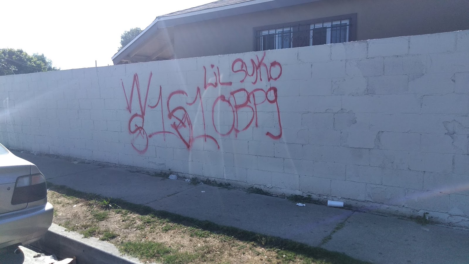 blood gangs graffiti original block piru ( 151 street )