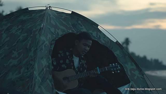 Lirik Lagu Percaya Atau Tidak Reza Re Lirik Lagu Dunia