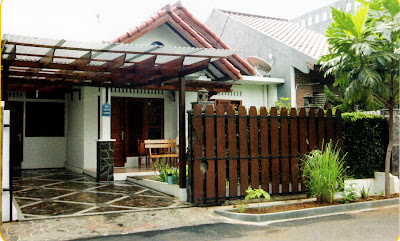 http://ruangrumahkita.blogspot.com/2013/12/20-desain-carport-minimalis-menawan-dan.html