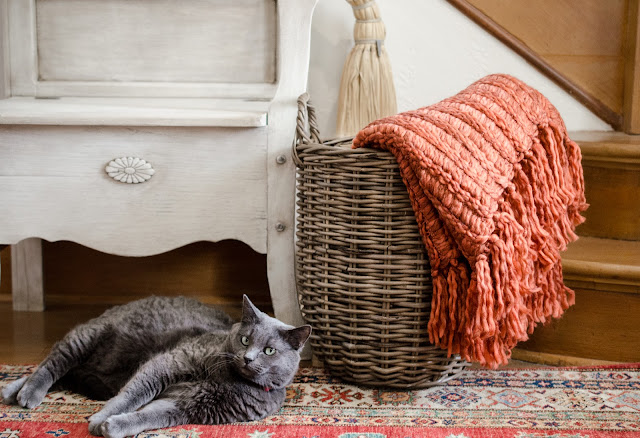 chunky- autumn- throw- in- basket