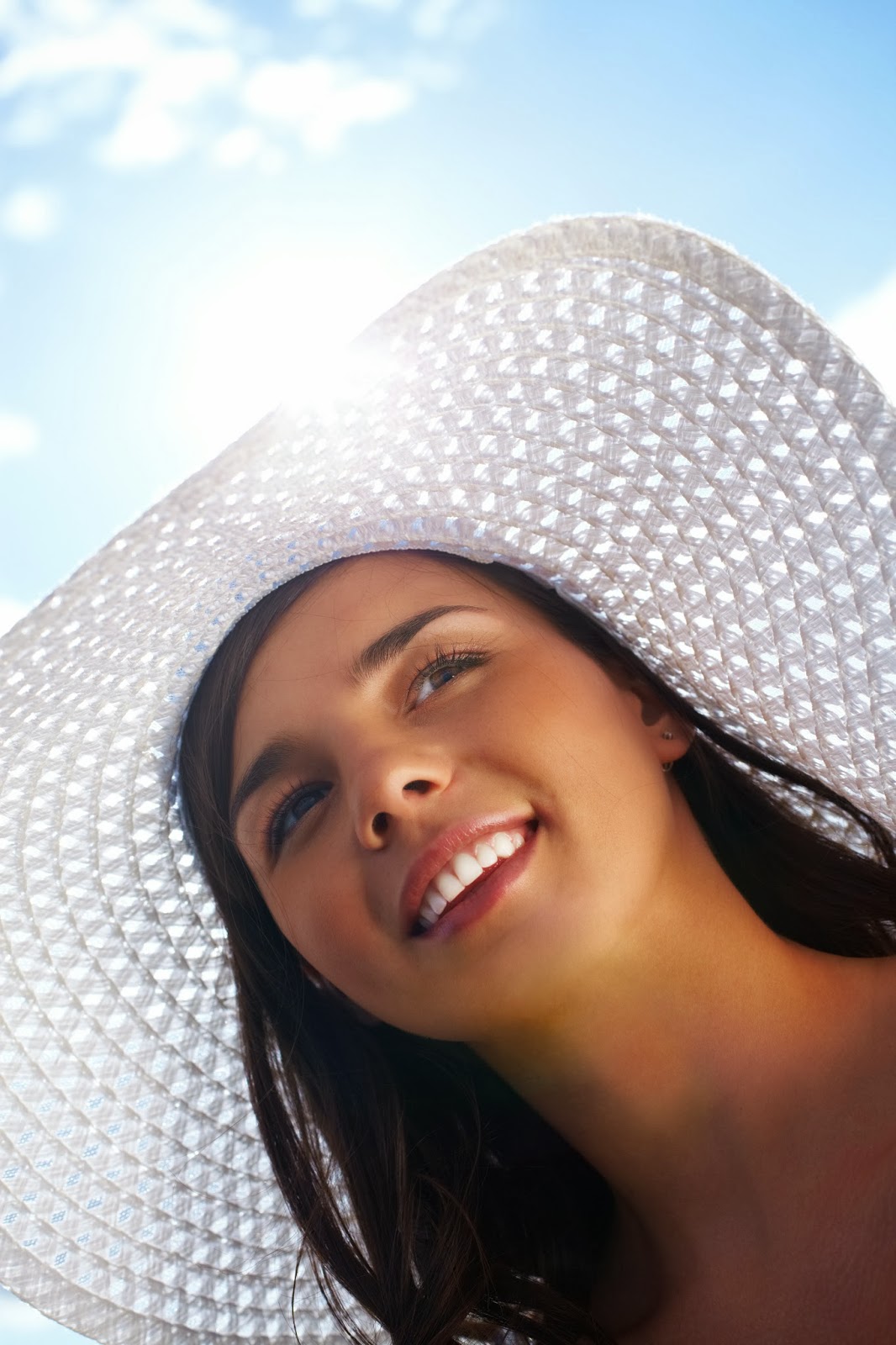 How to spray tan, and other tips, tricks, and answers from Aviva Labs