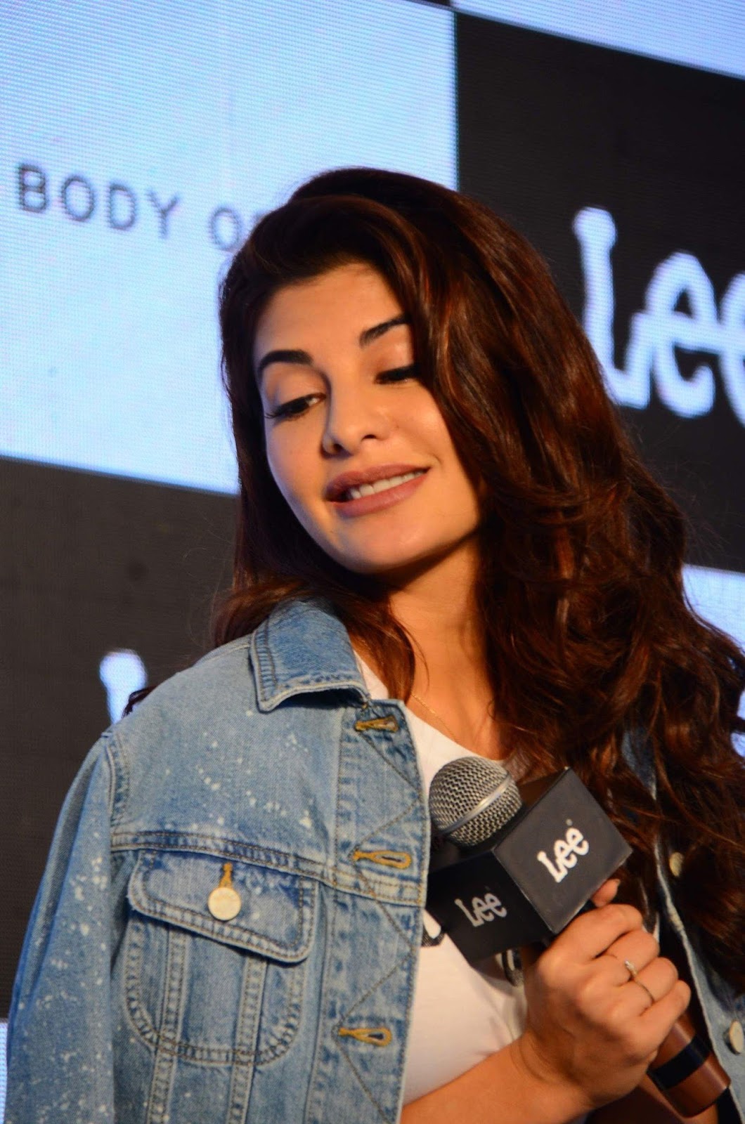 Jacqueline Fernandez Puts Her Stunning Figure On Show As She Launches Lee Denim Stores In India As Brand Ambassador