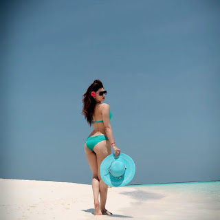 Urvashi Rautela Bikini Pics - Social Media 04-Mar-2020