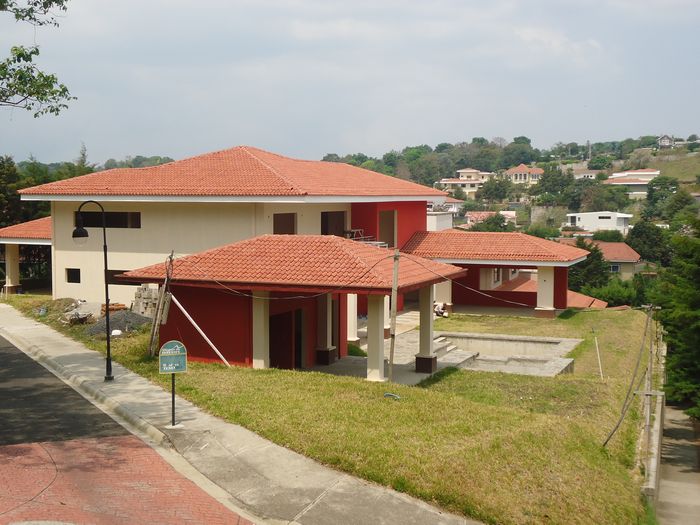 CITYMAX El Salvador HERMOSA MANSION EN VENTA ALTURAS DE TENERIFE