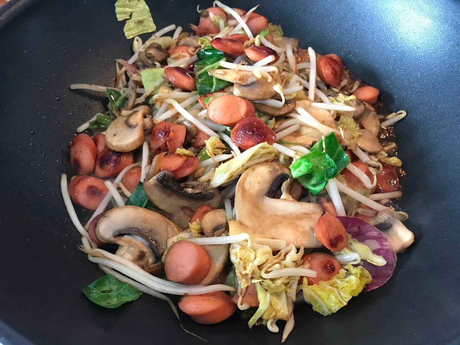 10-Minute-Easy-Chow-Mein-Recipe-lucylovestoeat