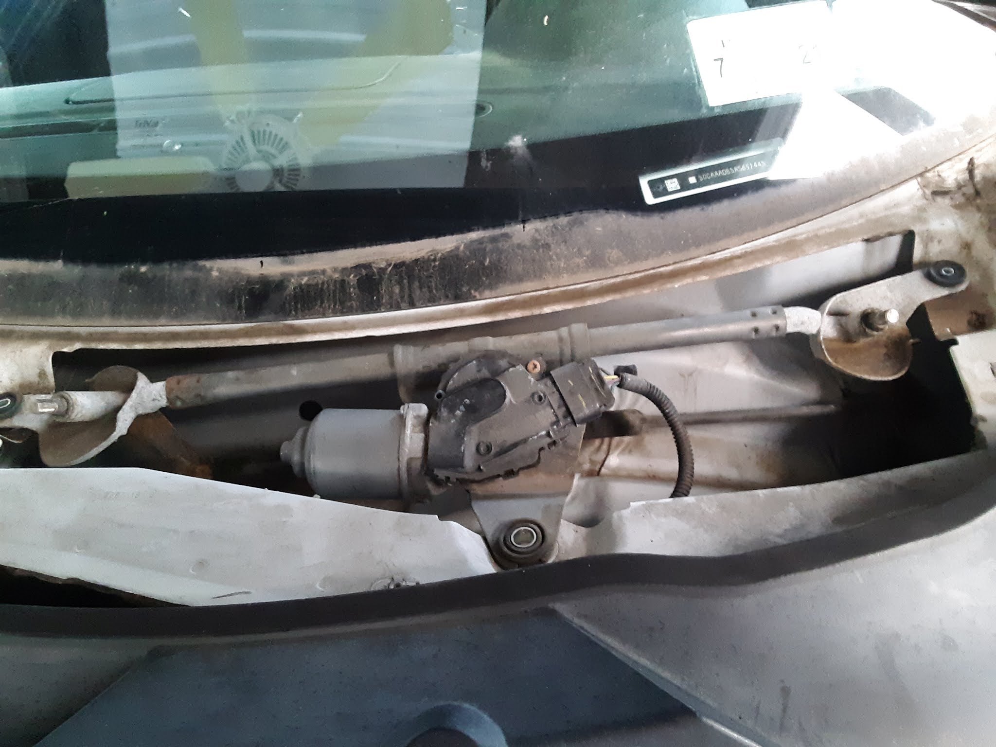 My Commentary and Technical help Chevy HHR Windshield Wiper Bushing Replacement