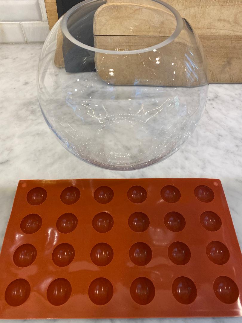 My Sweet Savannah DIY baking soda & paint textured vase tutorial