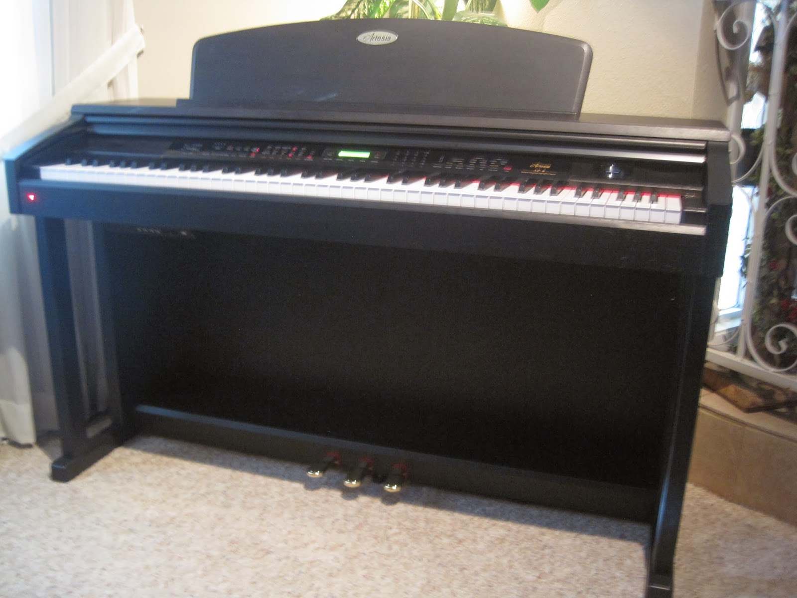Artesia AP8 & Artesia AG41 digital pianos Artesia AP8 & Artesia AG41 digital pianos