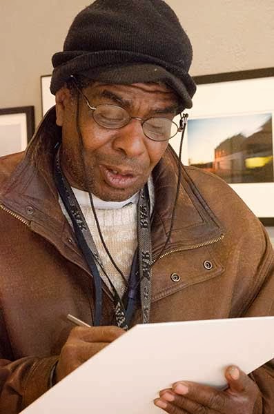 Ernest Oliphant, artist, drawing from life at Through This Lens gallery