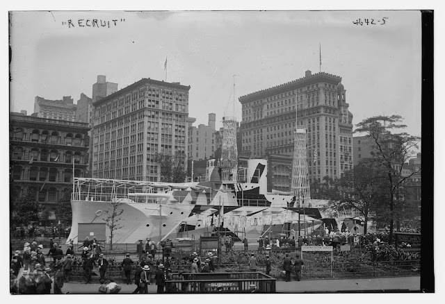 USS Recruit Union Square randommusings.filminspector.com