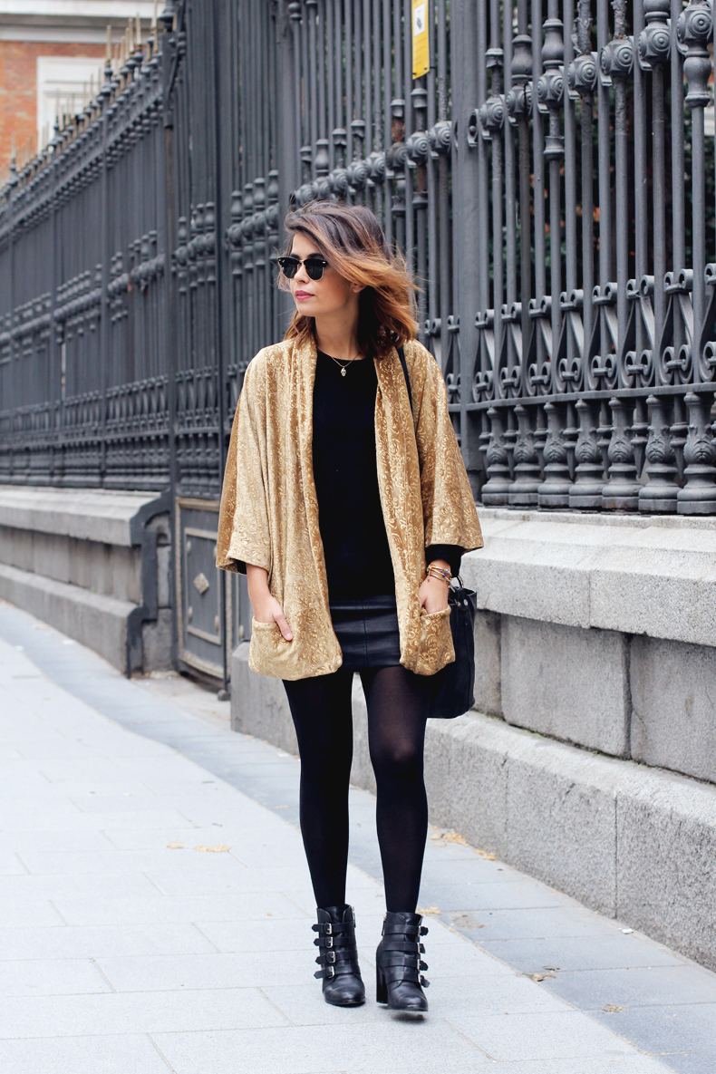 Black and gold outfit | Collage Vintage