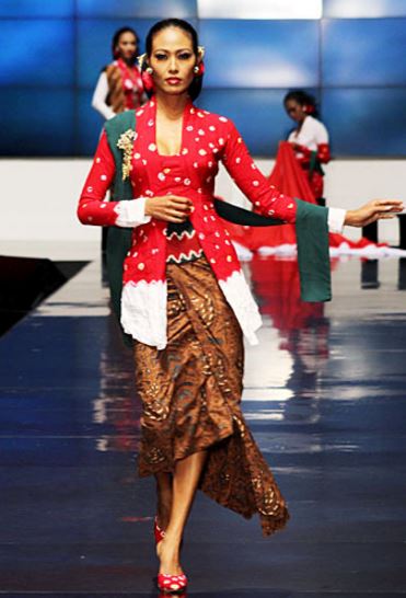 38+ Top Baru Kebaya Modern Merah Putih