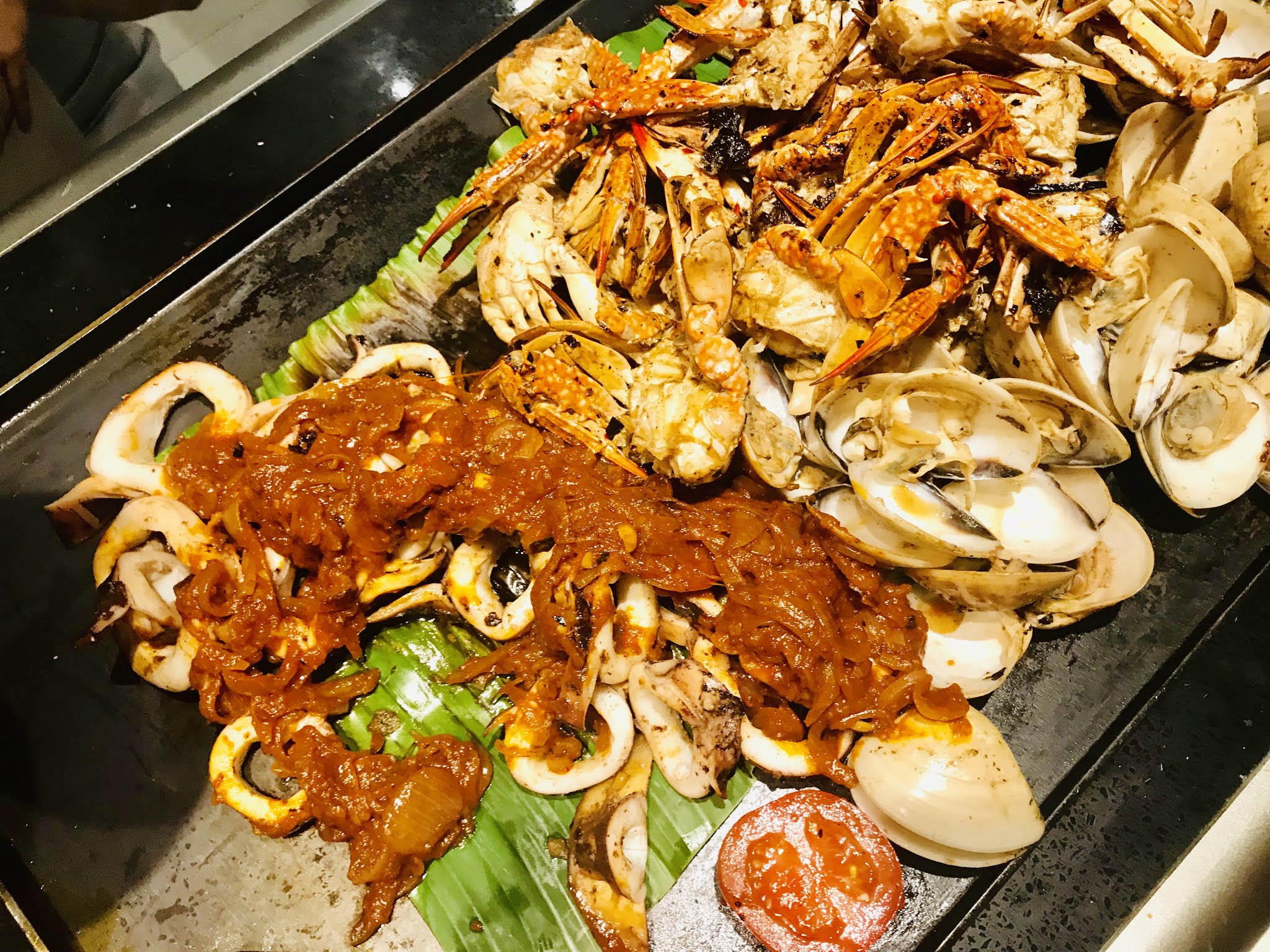 Weekend Seafood Buffet at Hilton Hotel Kota Kinabalu Weekend Seafood Buffet at Hilton Hotel Kota Kinabalu