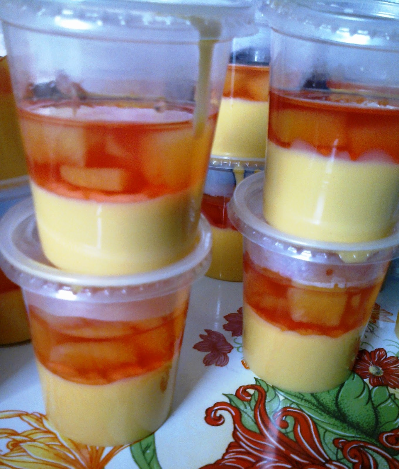 suri hidup mama Puding Lapis Jelly Strawberry Nenas