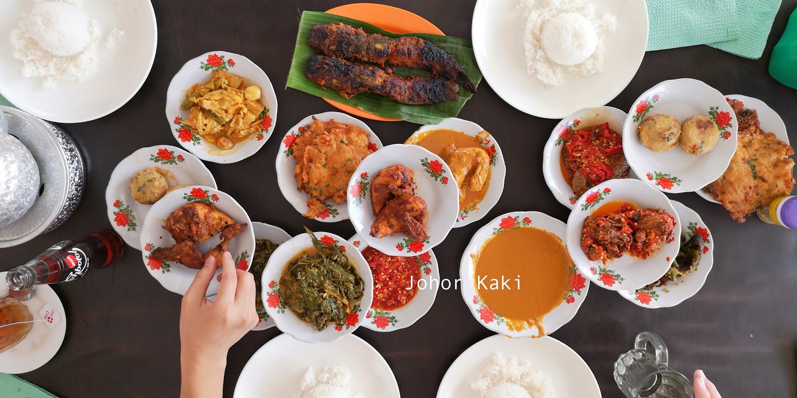 Famous Nasi Padang In Batam Indonesia Rumah Makan Pangek Ombilin Johor Kaki Travels For Food