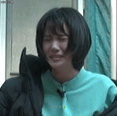 허벅지 근육 좋아하고 발로 만진 꿈틀이 먹는  김민아
