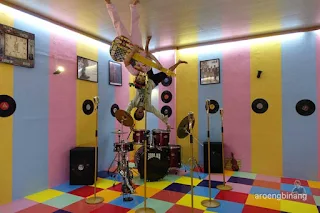 upside down world alam sutera