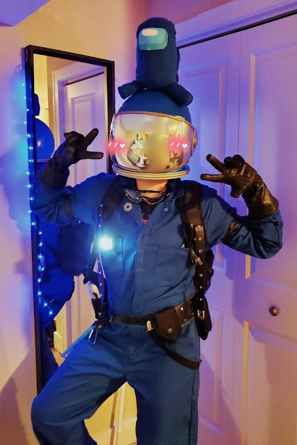 Foto Cosplay Among Us