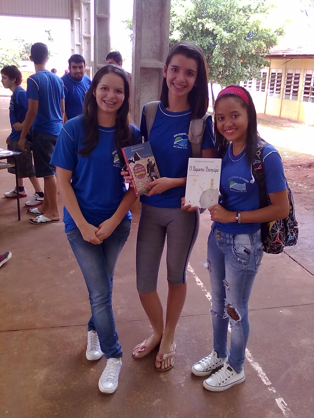 Escola Estadual Aracy Eudociak: II FEIRA DE LIVROS DA ESCOLA ARACY EUDOCIAK