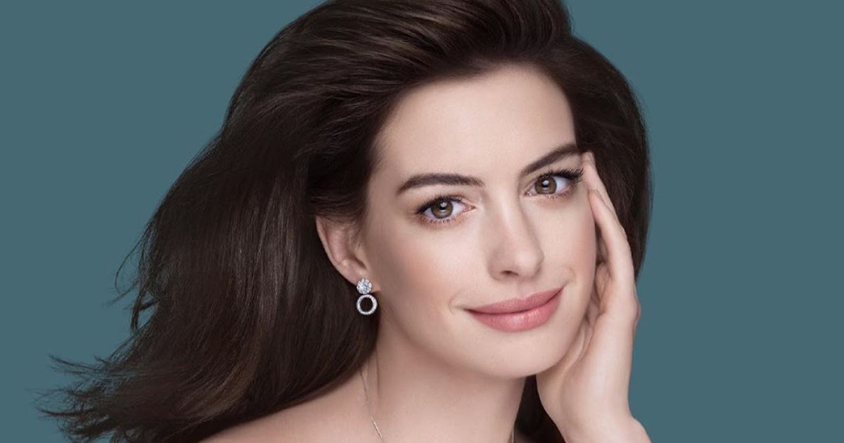 Anne Hathaway – Keer 2019 Campaign
