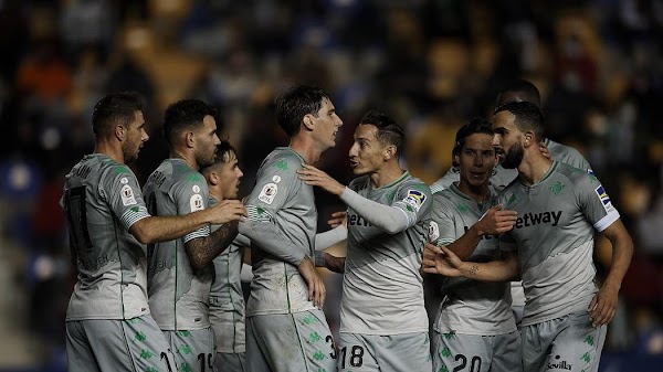 El Betis vence al UCAM Murcia y pasa de ronda (0-2)