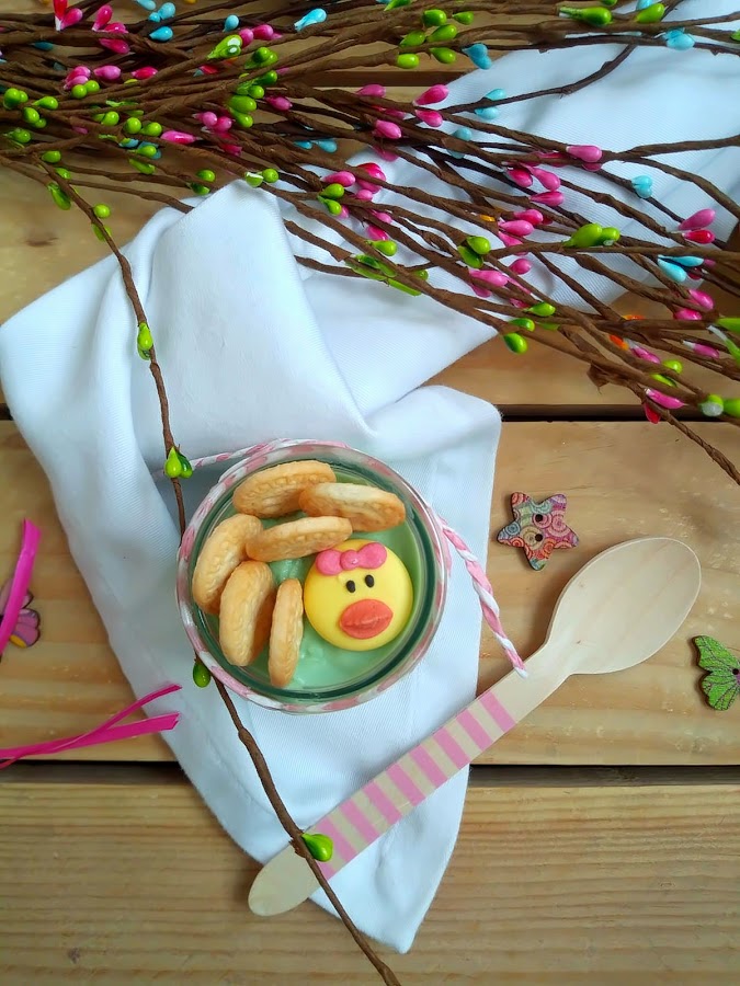 Tarta de queso y nubes sin horno. Marshmallow cheesecake. Postre en Monsieur Cuisine. Cuca. Receta fácil, rápida, rica, sencilla