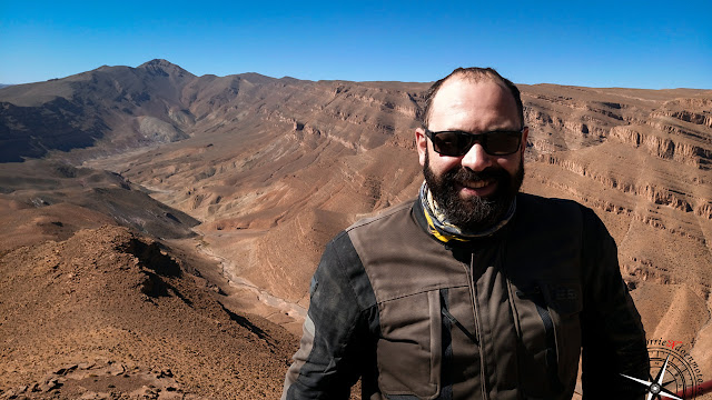 Mirador del valle desde el pico Tizi-Tirherhouzin