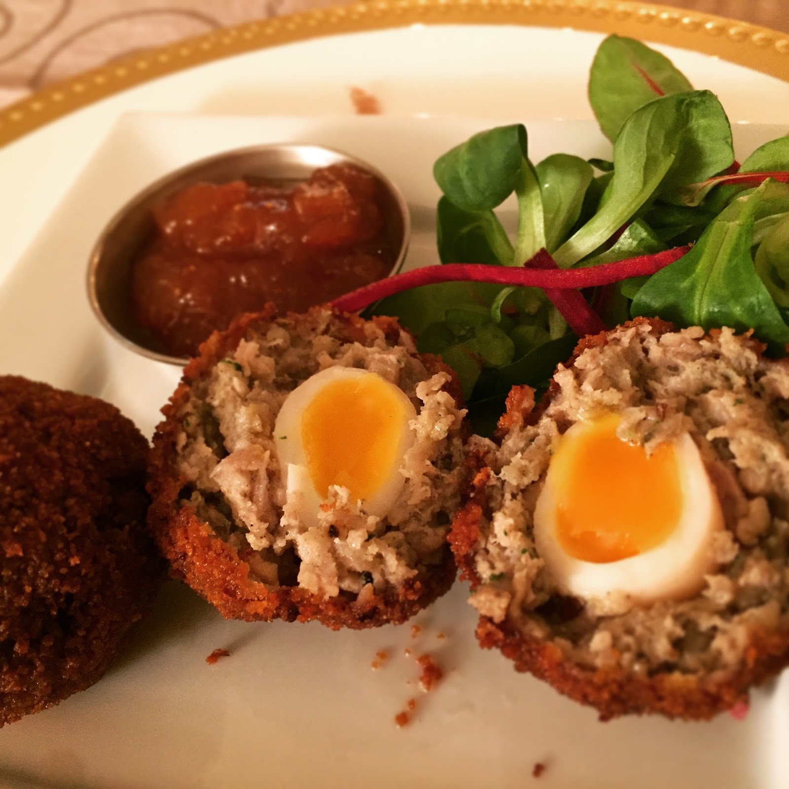 Gastronamis: Runny Mini Scotch Eggs....... perfect for Easter and picnics