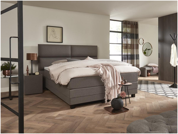 Hoeveel mensen kunnen slapen in een kingsize bed