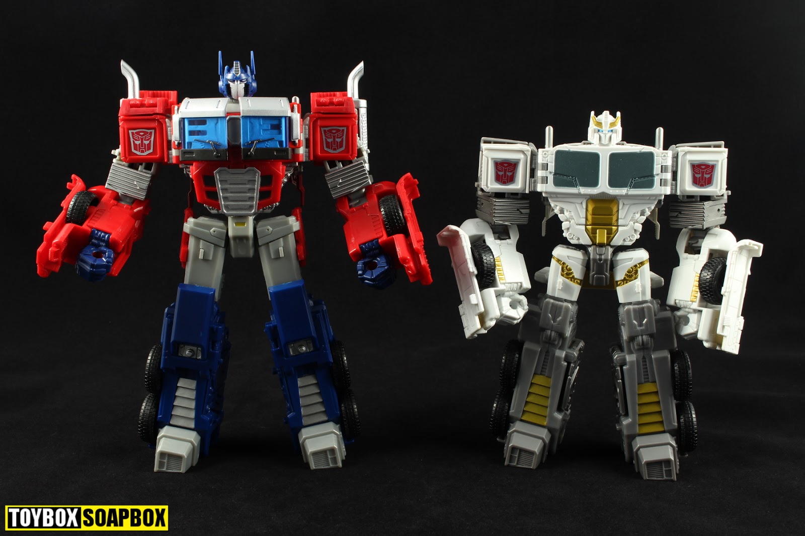 Toybox Soapbox: Beelzeboss Spiritual Leadership Combiner Wars Optimus Prime upgrade kit review