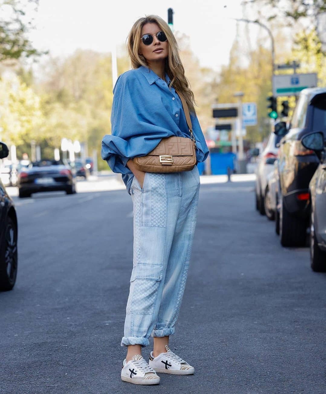 What to wear with blue jeans? 200 looks to inspire you! | Melody Jacob