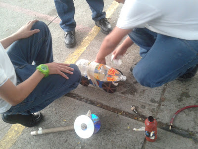 Prototipo carro impulsado por aire comprimido y agua