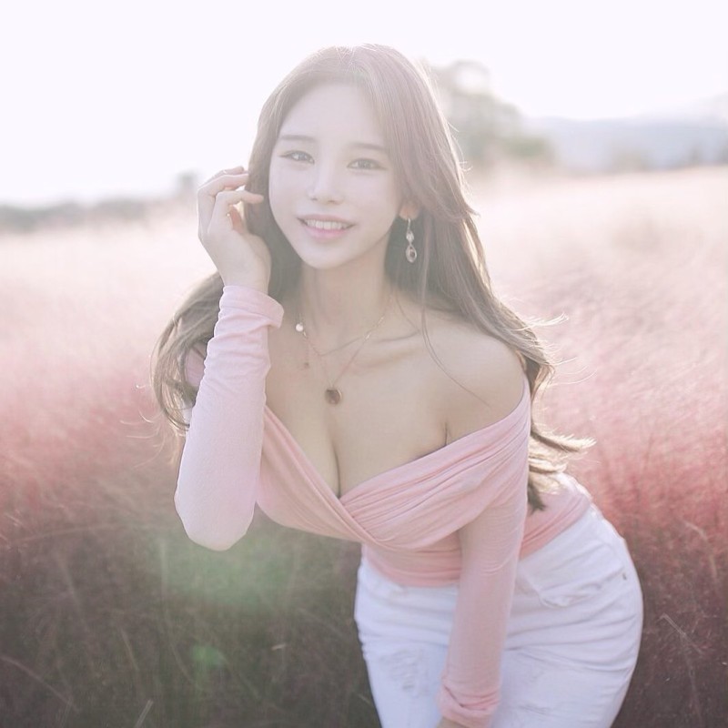 몸매 지리는 피팅모델 쮸리 - 디쁠