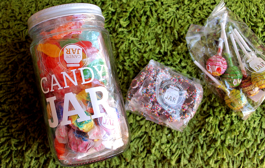 Candy Jar lets you browse hundreds of virtual barrels of candy- from nostalgic favorites to gourmet sweet treats, and even diabetic friendly options! (AD)