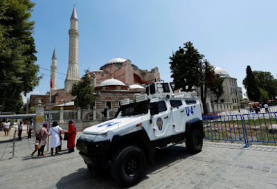 Σε πανικό η Κωνσταντινούπολη μετά την απόφαση των Γάλλων  