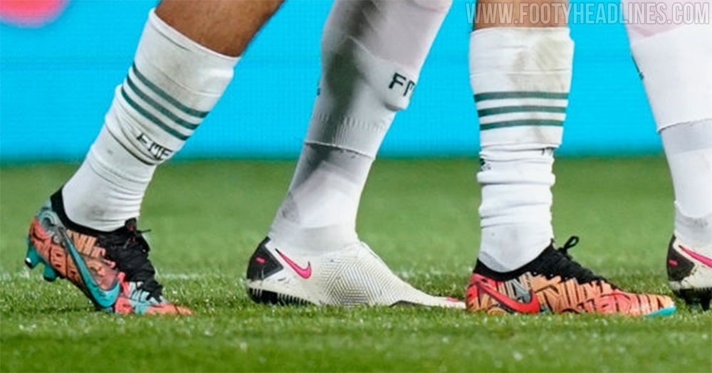 nike mercurial lozano