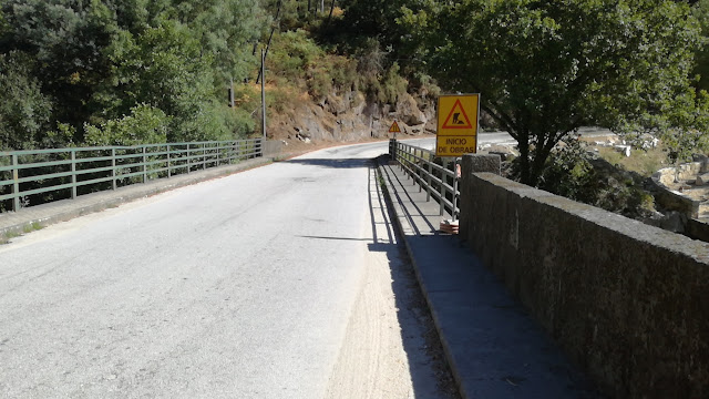 Ponte rodoviária sobre o Rio Homem