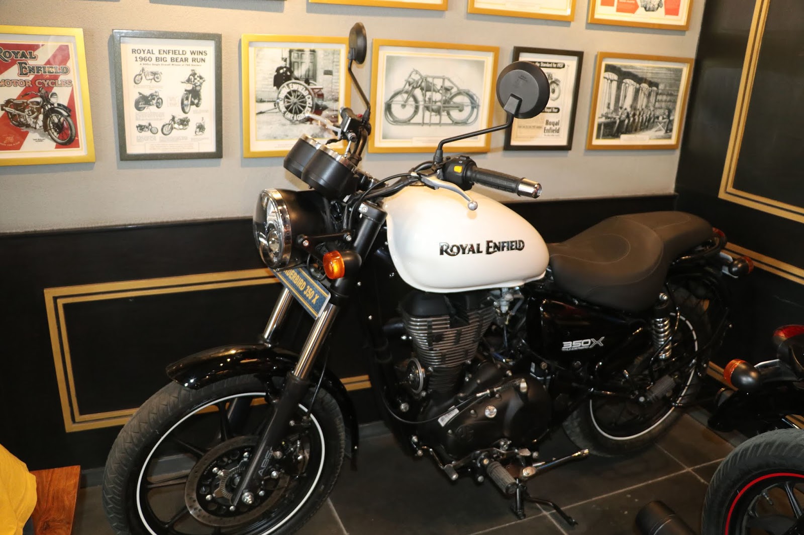 royal enfield showroom in anna nagar