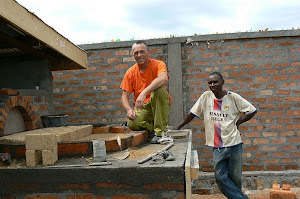 la costruzione del forno a Bangui