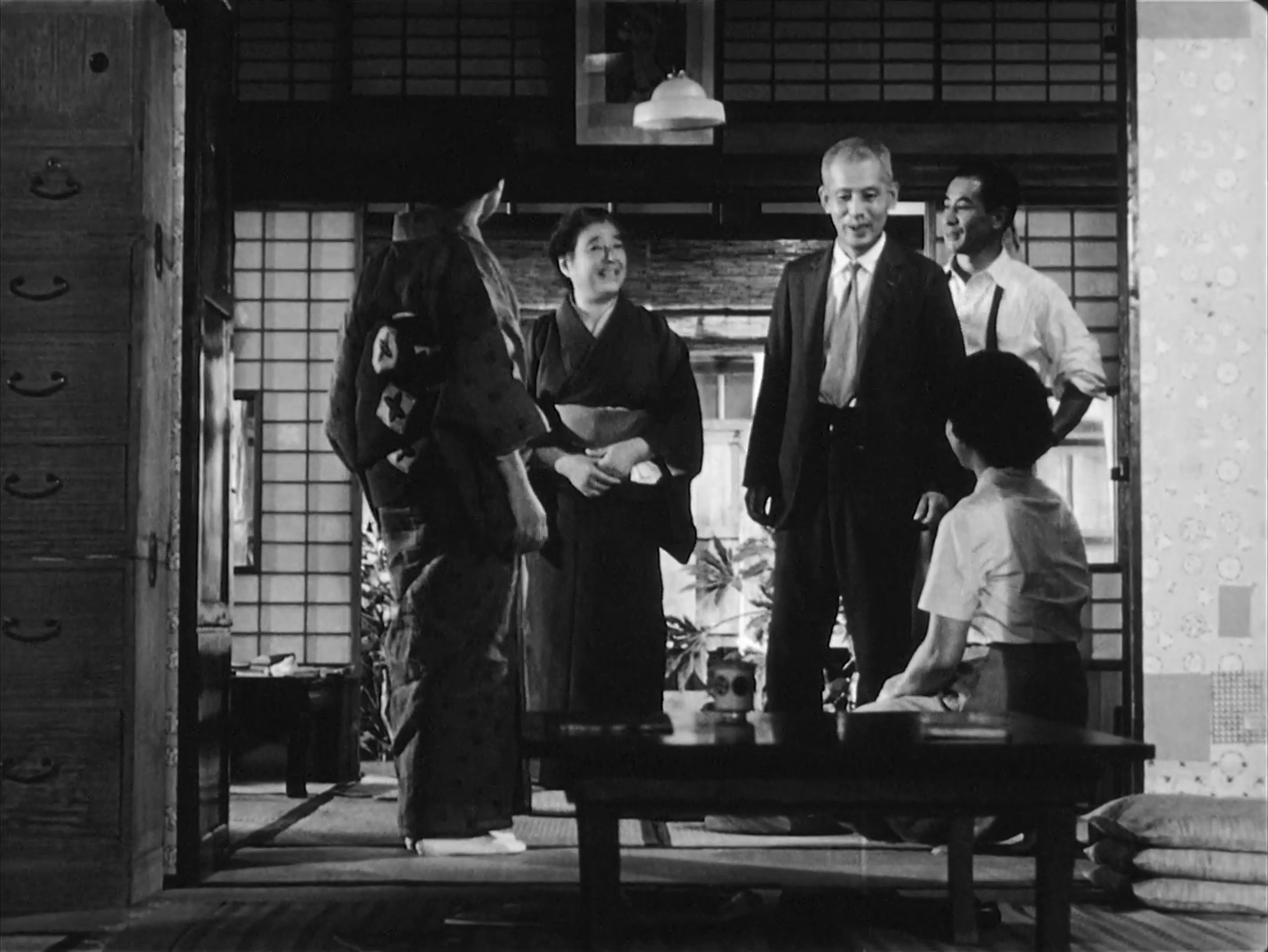 Cuentos de Tokio (1953) [BDRip/1080p][Esp/Jap Subt][Drama][4,72GB]         Vlcsnap-2021-08-28-13h56m32s235