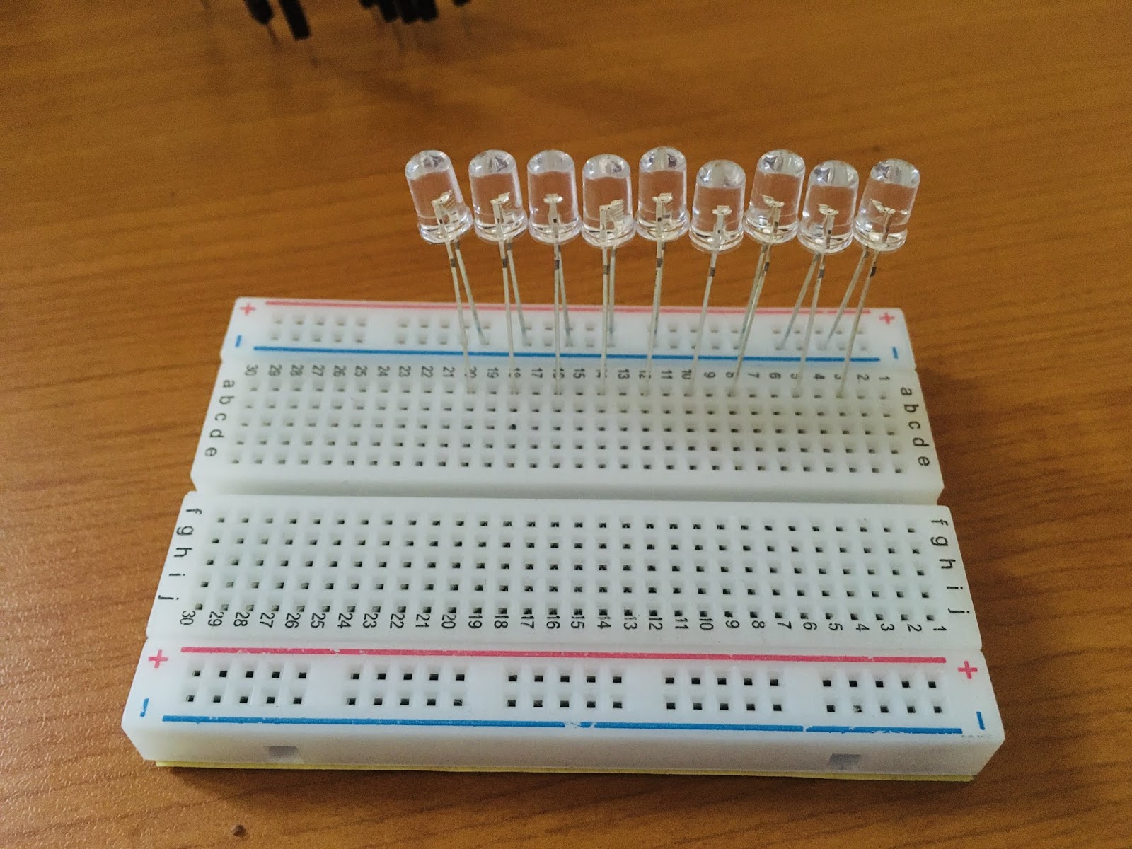 Art of Nature: Knight Rider LED pattern with Arduino Uno