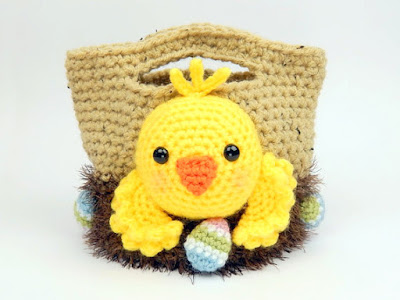 Crochet chicken Easter basket 